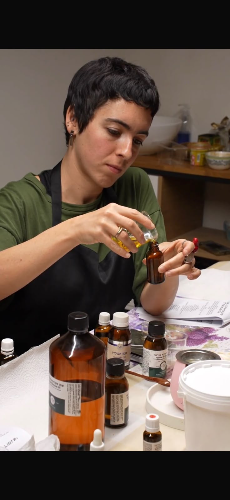 Art studio in Tzafririm valley for concrete and herbal workshops